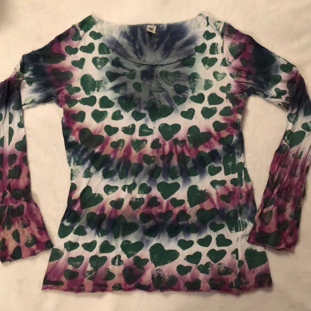 Lucky long sleeve tissue tee in green magenta heart print